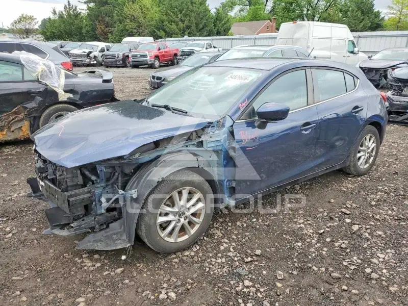 2015 Mazda 3 photo