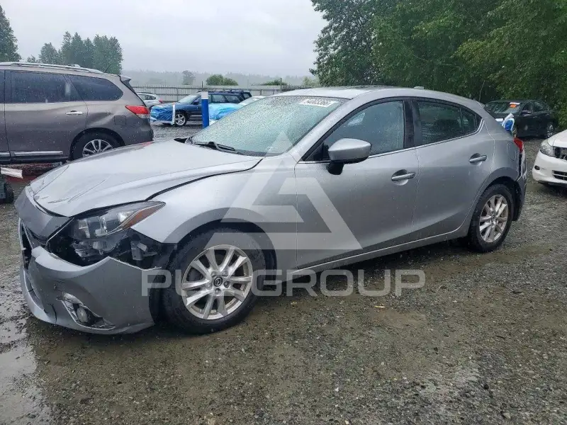 2015 Mazda 3 фото