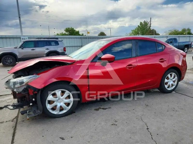 2015 Mazda 3 photo