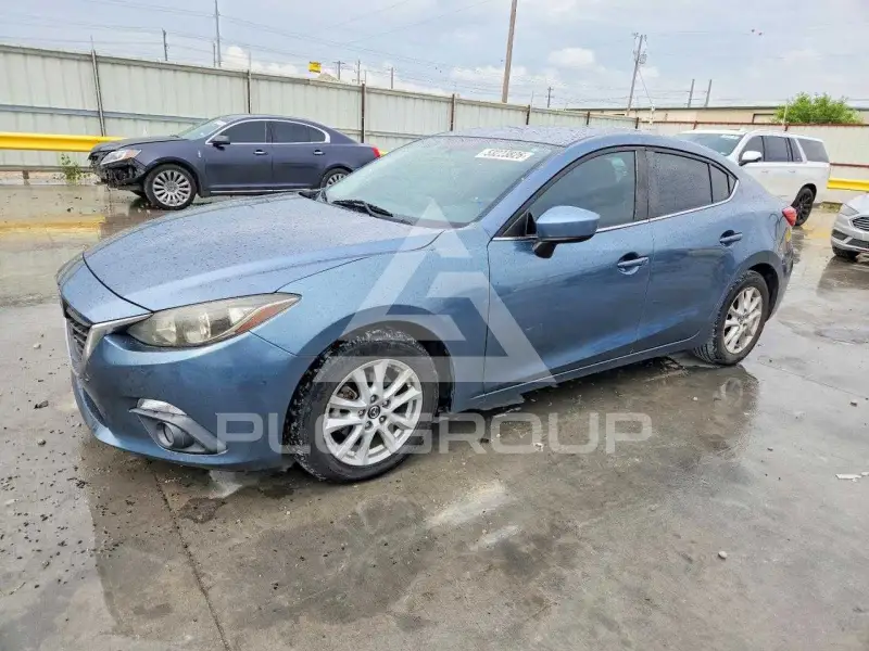 2015 Mazda 3 photo