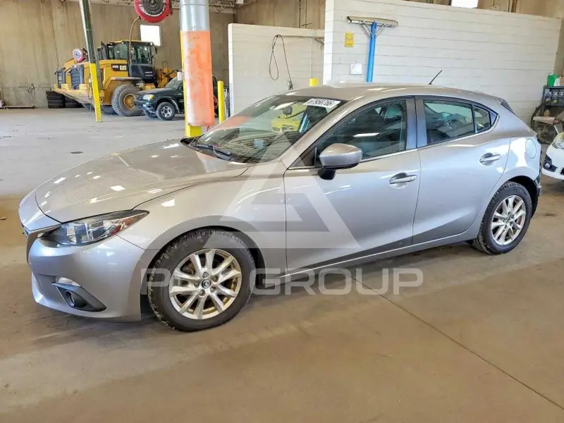 2015 Mazda 3 фото