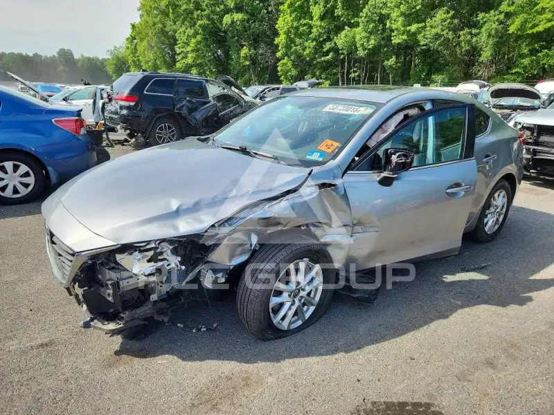2015 Mazda 3 фото