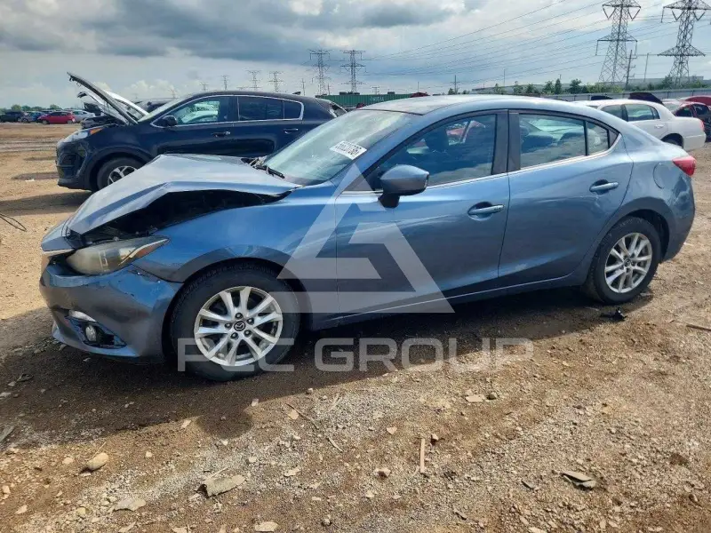 2015 Mazda 3 photo