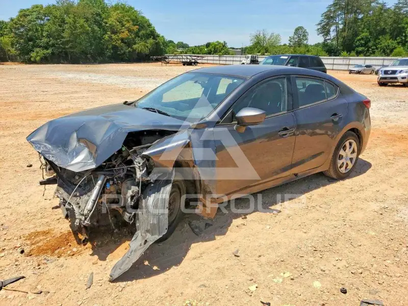 2015 Mazda 3 photo