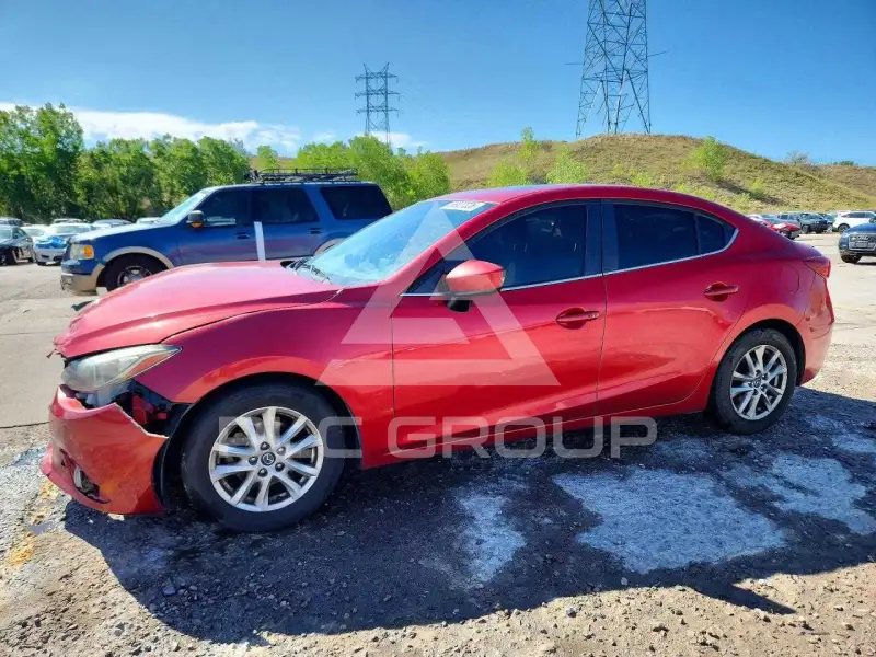 2015 Mazda 3 photo