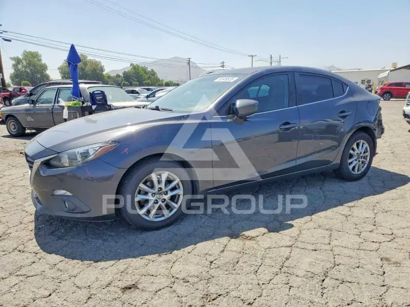 2015 Mazda 3 photo