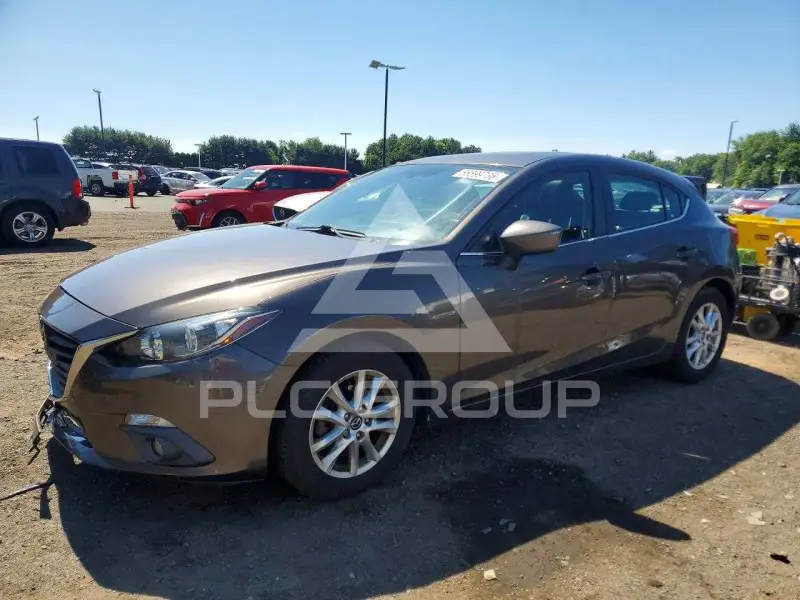 2015 Mazda 3 photo