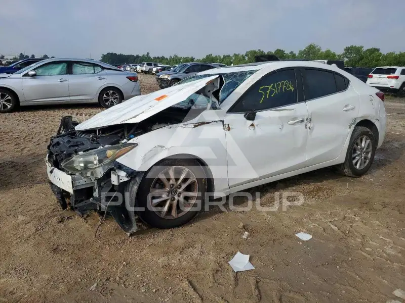2015 Mazda 3 photo