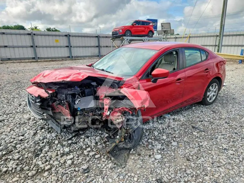 2015 Mazda 3 photo
