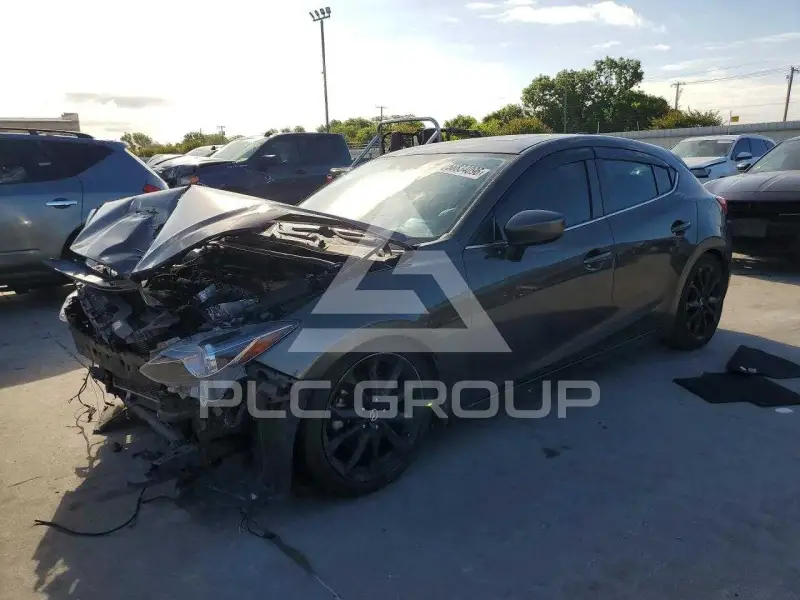 2015 Mazda 3 photo