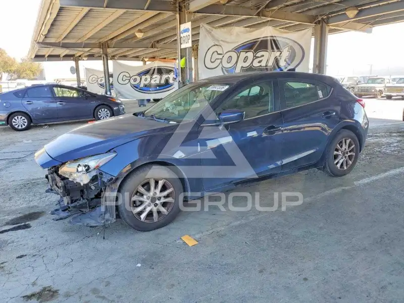 2015 Mazda 3 фото
