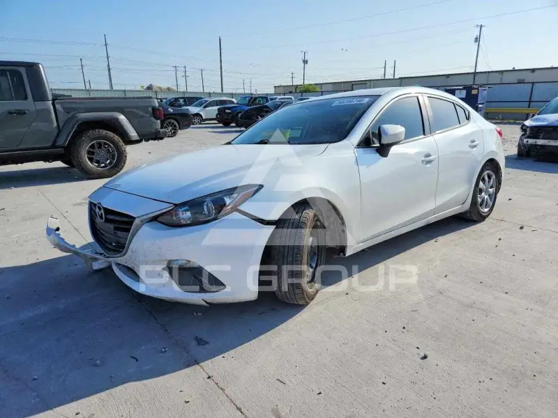 2015 Mazda 3 photo