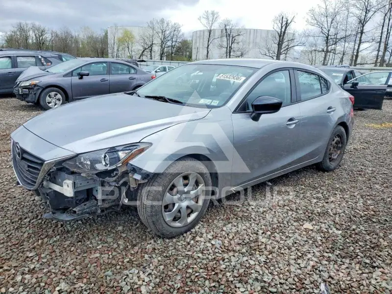 2015 Mazda 3 photo