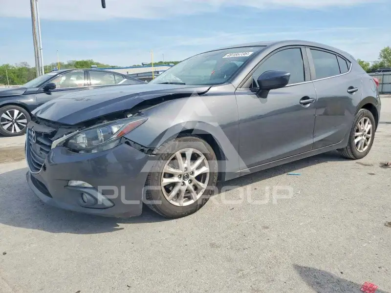 2015 Mazda 3 photo