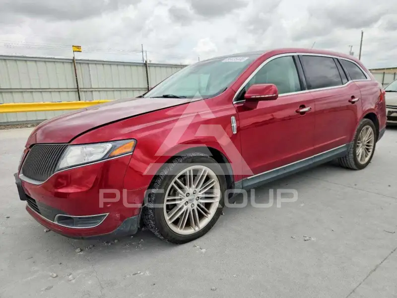 2015 Lincoln MKT фото