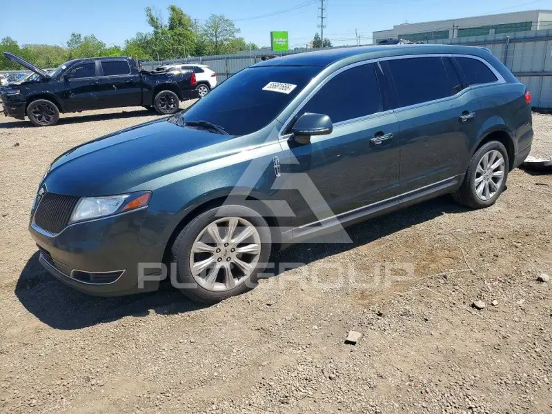 2015 Lincoln MKT фото