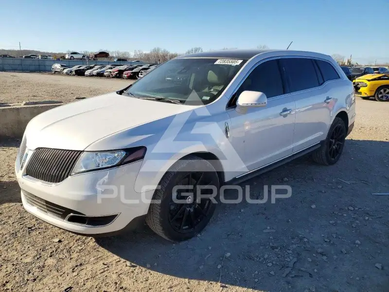2015 Lincoln MKT фото