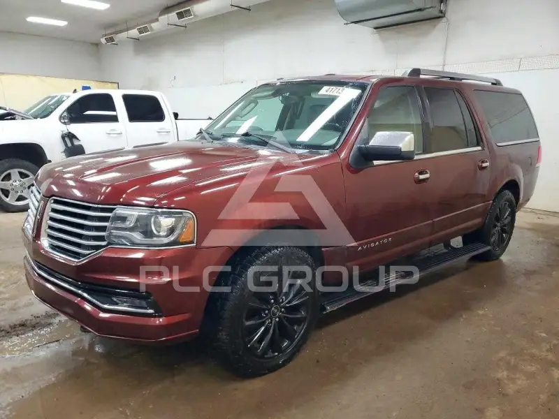 2015 Lincoln NAVIGATOR photo