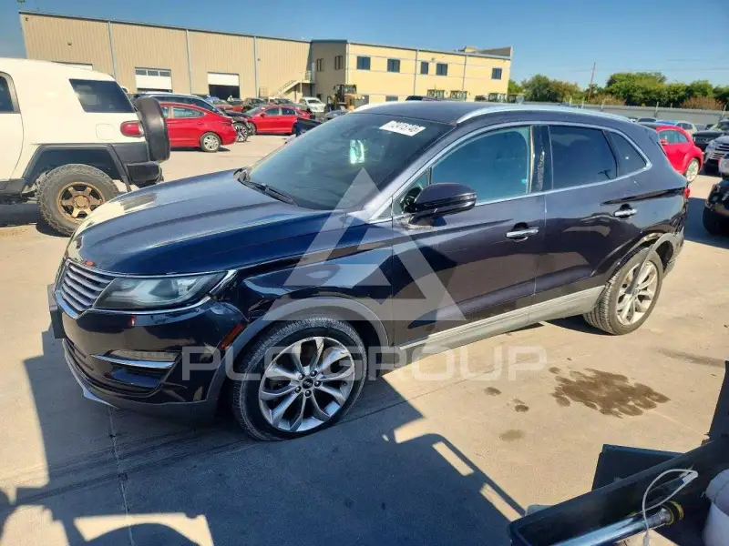 2015 Lincoln MKZ photo