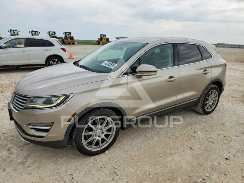 2015 Lincoln MKZ photo