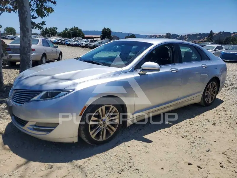 2015 Lincoln MKZ photo