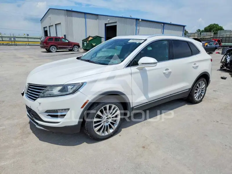 2015 Lincoln MKZ photo