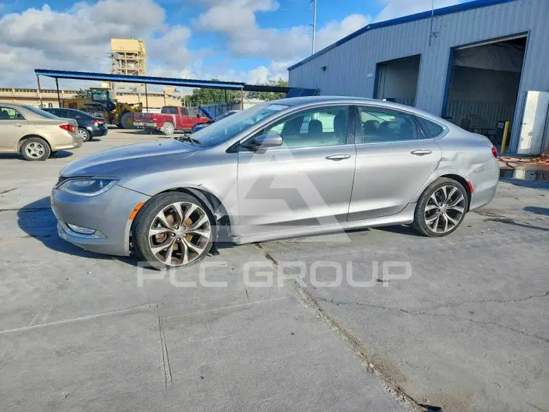 2015 Chrysler 200 фото