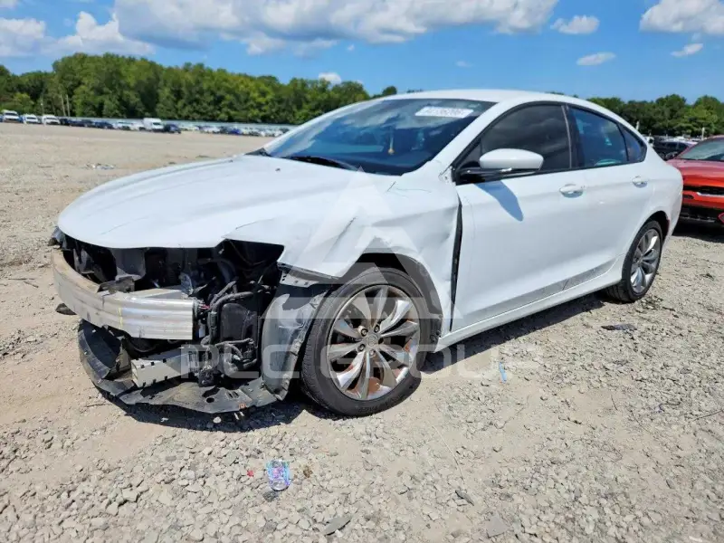2015 Chrysler 200 photo