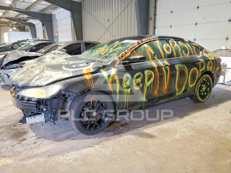 2015 Chrysler 200 photo