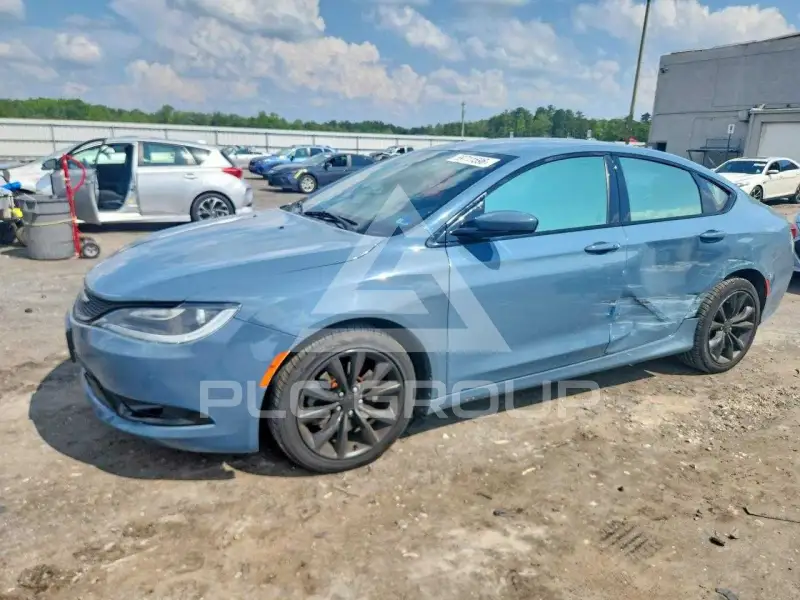 2015 Chrysler 200 photo