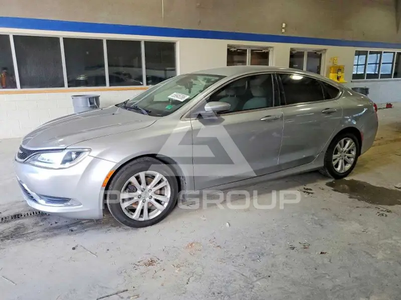 2015 Chrysler 200 photo