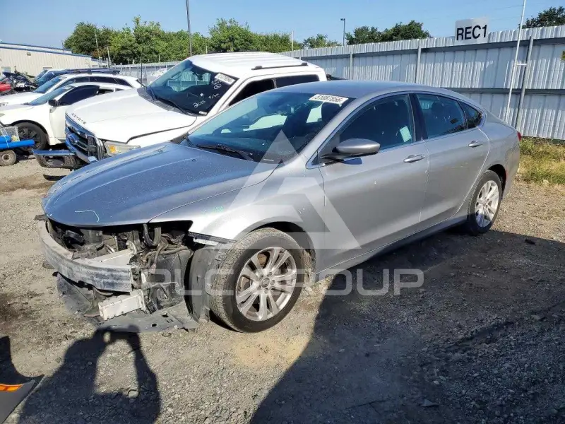 2015 Chrysler 200 photo