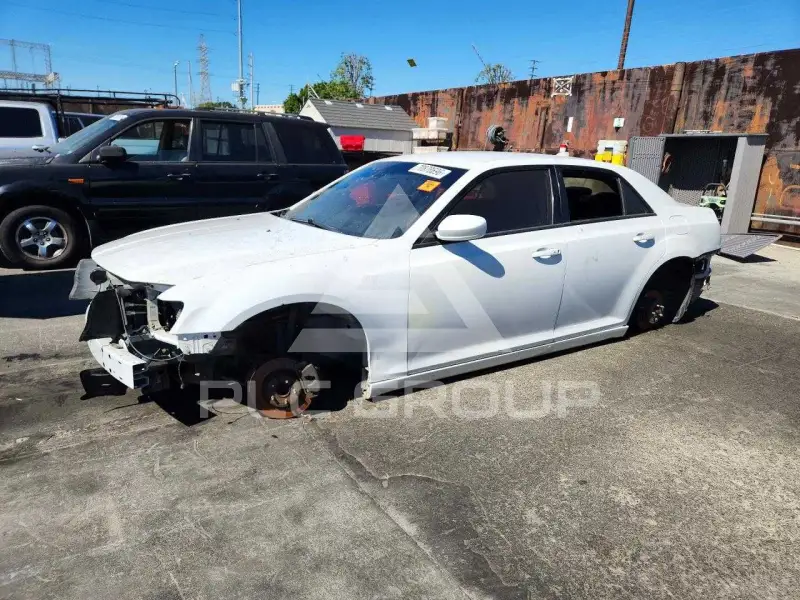 2015 Chrysler 300 фото