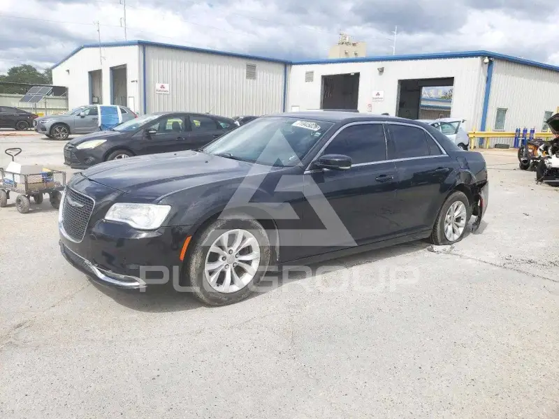 2015 Chrysler 300 photo