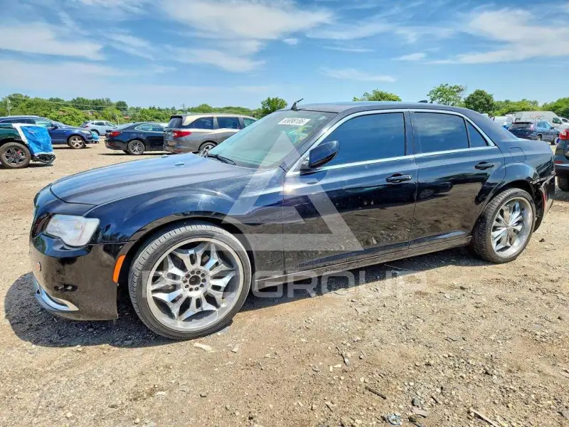 2015 Chrysler 300 фото