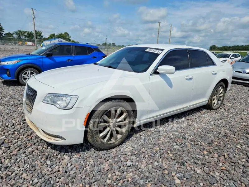 2015 Chrysler 300 photo