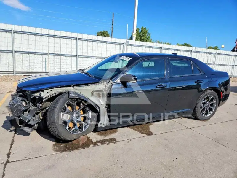 2015 Chrysler 300 фото