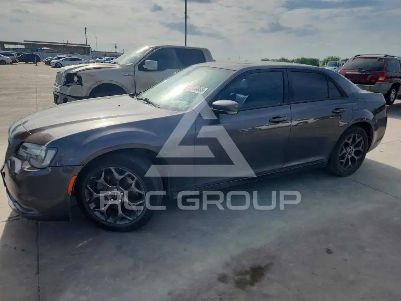 2015 Chrysler 300 photo