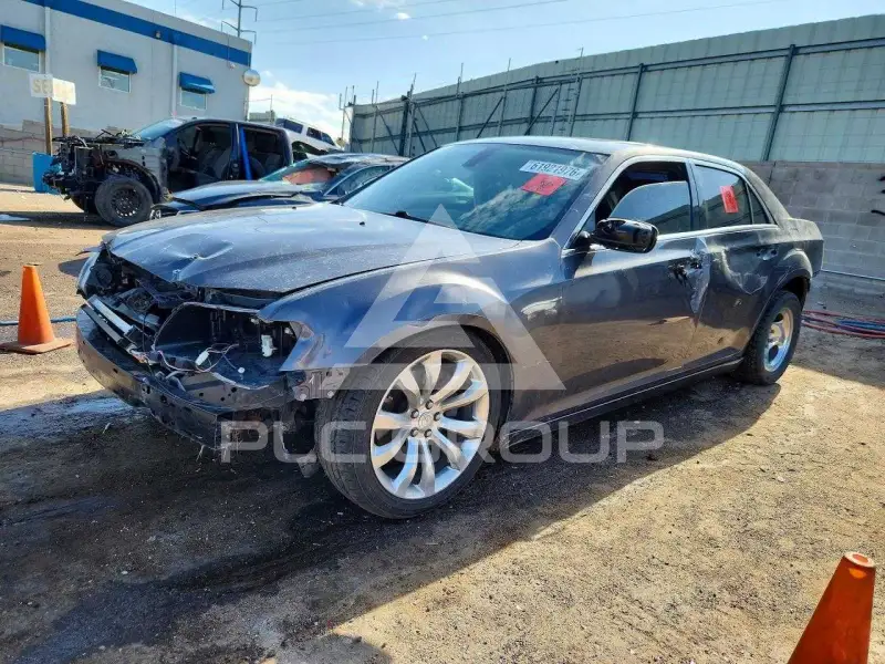 2015 Chrysler 300 фото