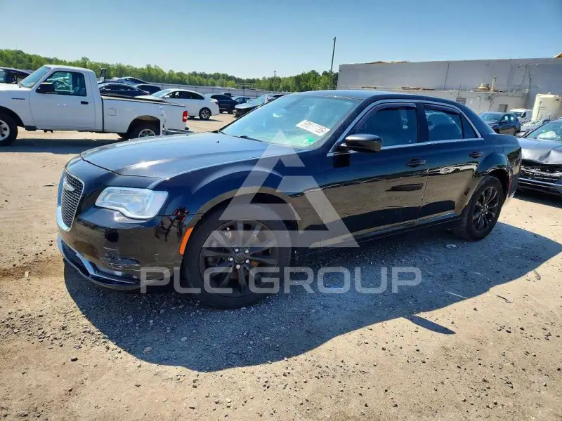 2015 Chrysler 300 фото