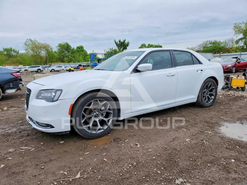 2015 Chrysler 300 фото