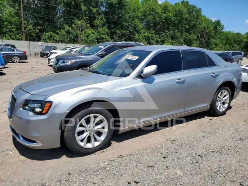 2015 Chrysler 300 фото