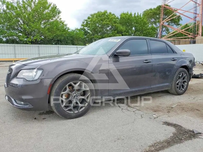 2015 Chrysler 300 фото