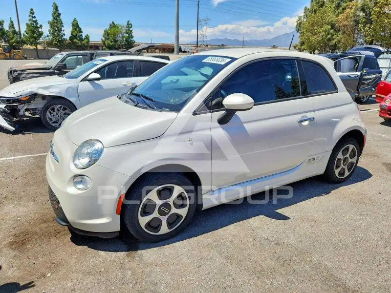 2015 Fiat 500 photo