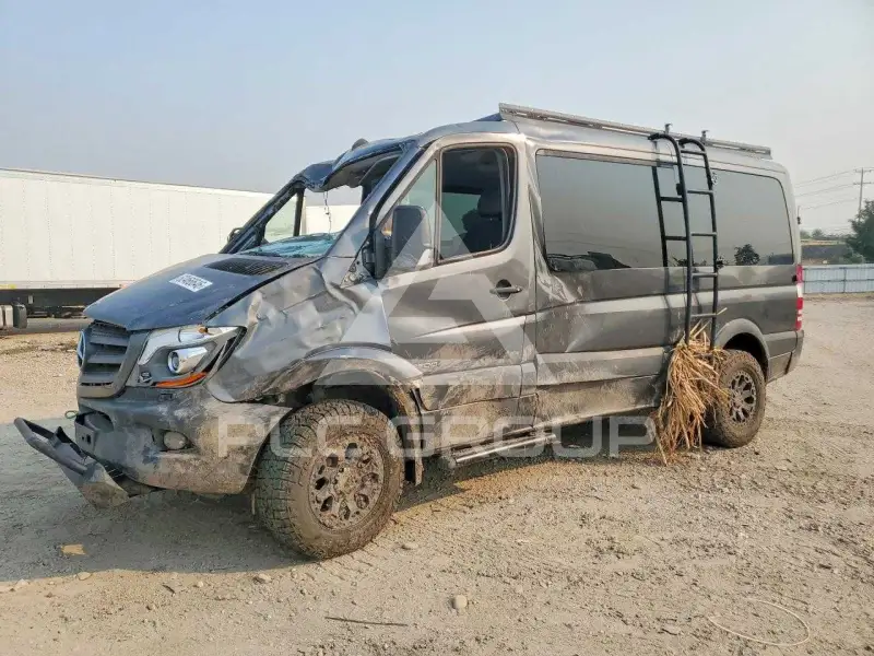 2015 Mercedes Benz Sprinter фото