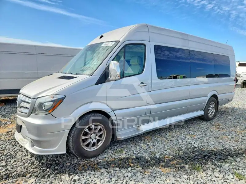 2015 Mercedes Benz Sprinter photo