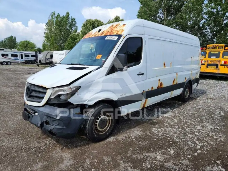 2015 Mercedes Benz Sprinter photo