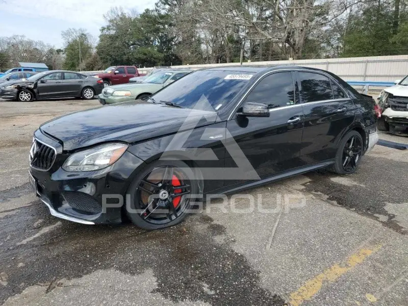 2015 Mercedes Benz E-Class фото