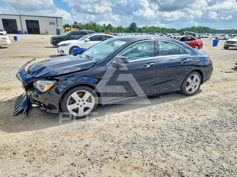 2015 Mercedes Benz CLA-Class photo