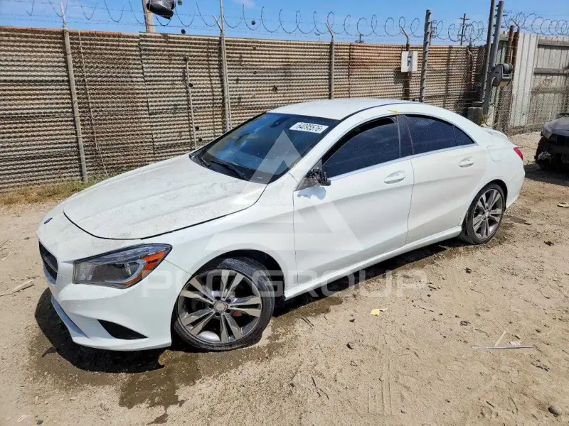 2015 Mercedes Benz CLA-Class фото